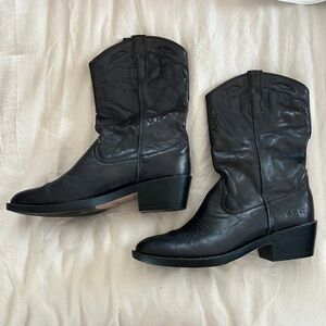 New leather roc boots 39